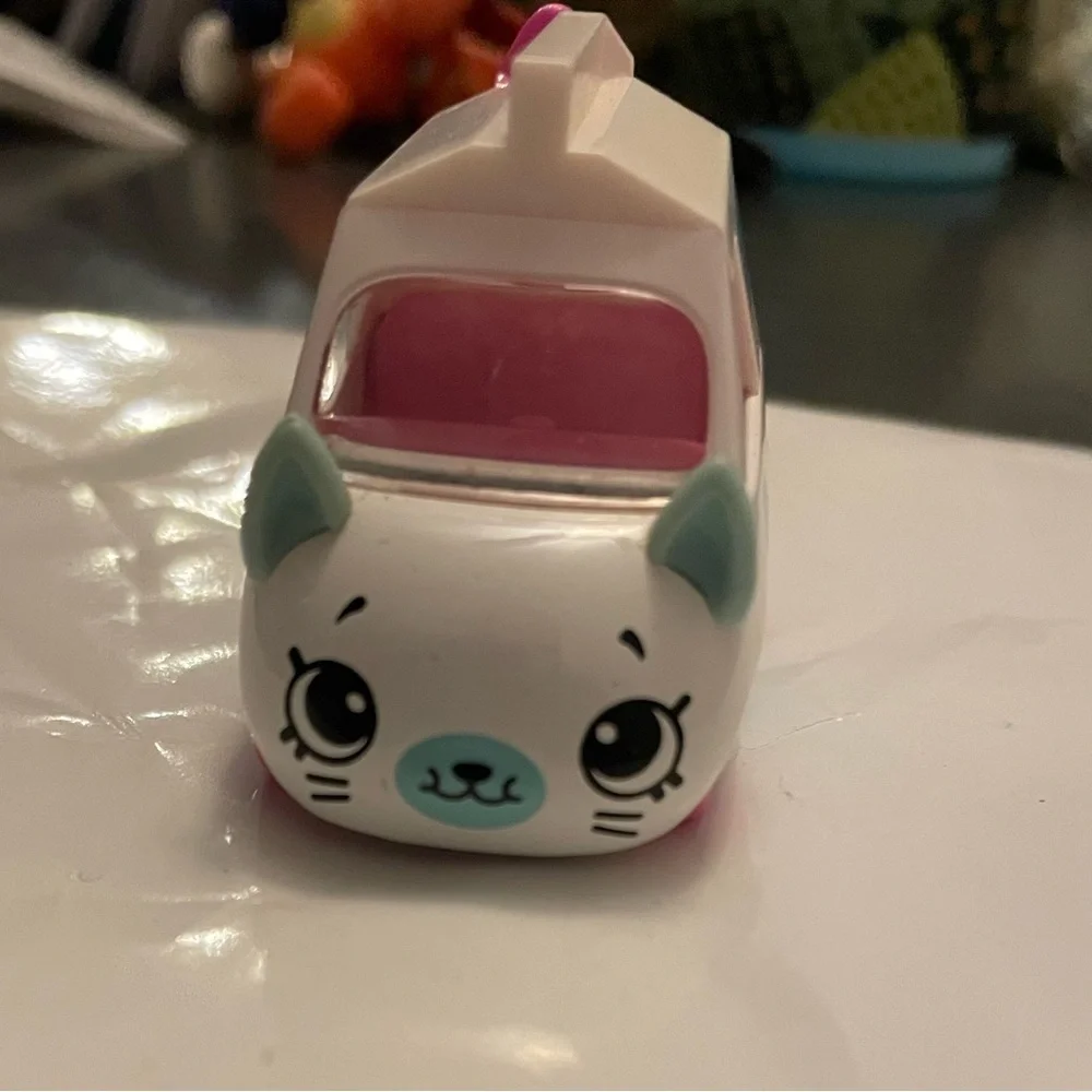 Shopkins milk truck Cute White and Blue Toy Van
